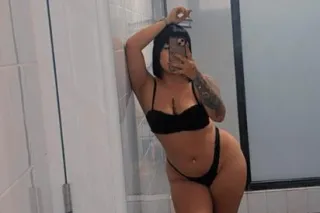 🍑🍼 Somos unas ricas chicas que quiere complacer todas tus fantasias, ven apasar un rico momento 🍆🍒 - Image 1