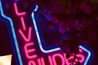 sexy ebony is back in town - Image 4