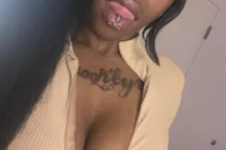 hey babe cum play🍫💦 - Image 4